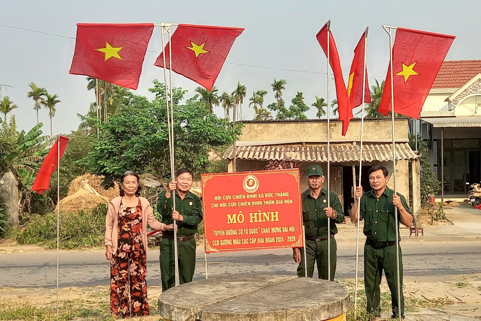 Ra mắt Mô hình “Tuyến đường cờ Tổ Quốc” Tại chi hội Cựu chiến binh thôn Gia Hòa